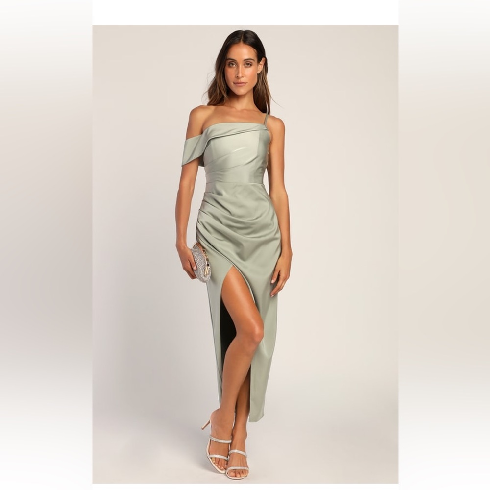 Lulus sage green dress